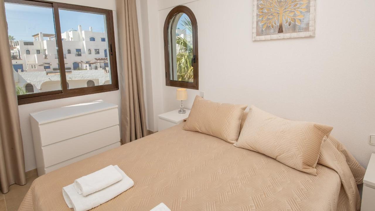 Lovely 2-Bed Apartment In Marina De La Duquesa Кастильо-де-Сабинильяс Экстерьер фото